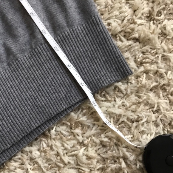 Graphic Sweater - Picture 4 of 7